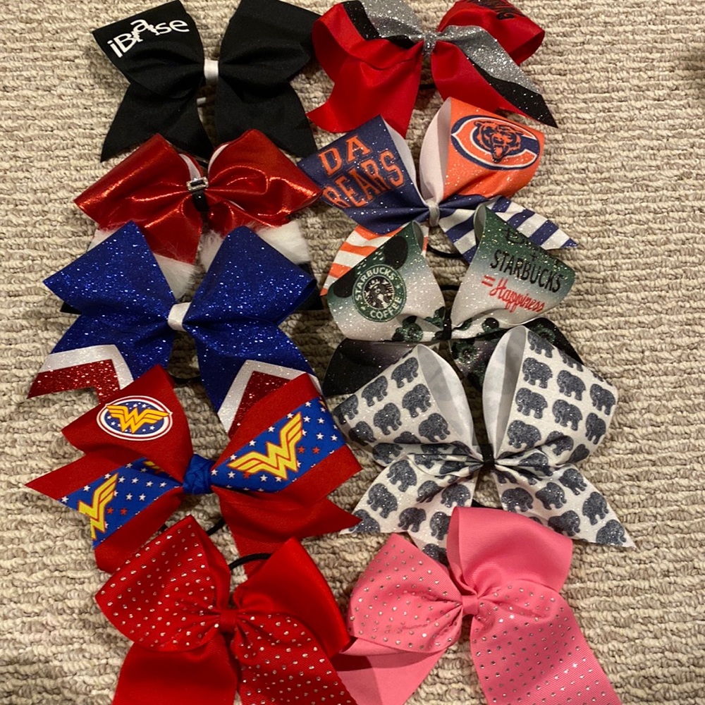 10 cheer bows. Chicago bears Starbucks Christmas wonder women elephants